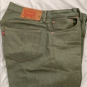 Men’s Levi jeans